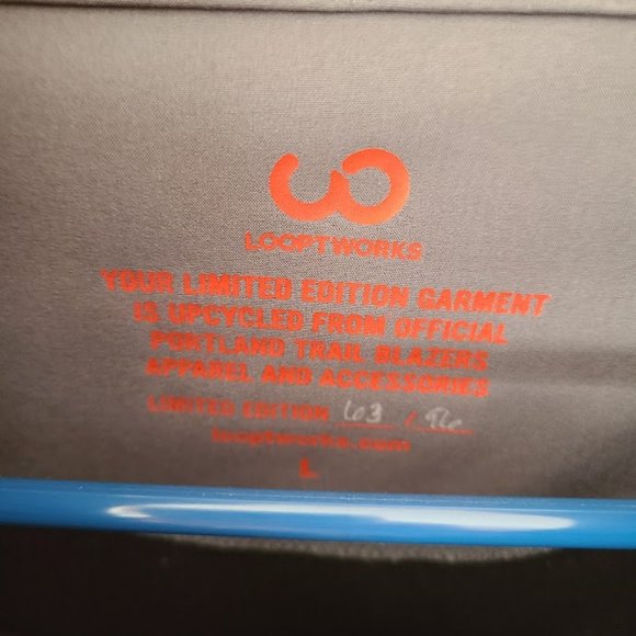 Portland Trailblazers Limited Edition Zip Up Jacket - Picture 3 of 6